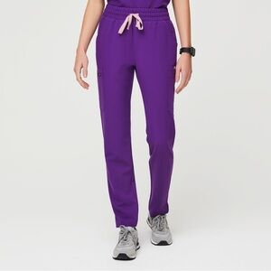 Figs high waisted Yola scrub pant in Magic Purple size M